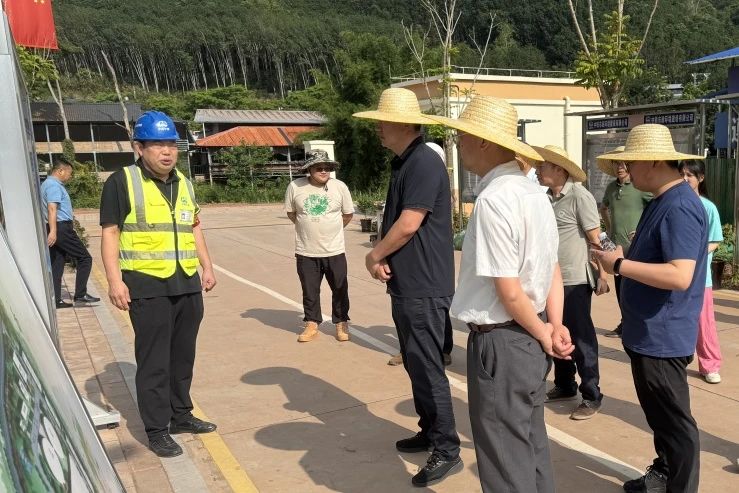 云南省住房城鄉建設廳村鎮建設處處長(cháng)馬望一行到磨憨項目調研.jpg